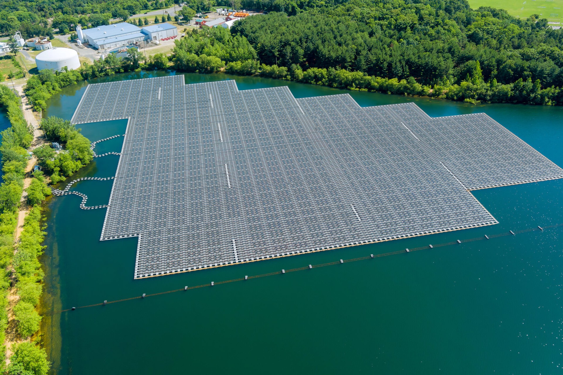 Yenilenebilir Enerjide İnovasyonun Gücü: Yüzen Güneş Enerjisi Panelleri